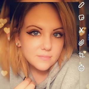 Meet your Posher, Caitlin